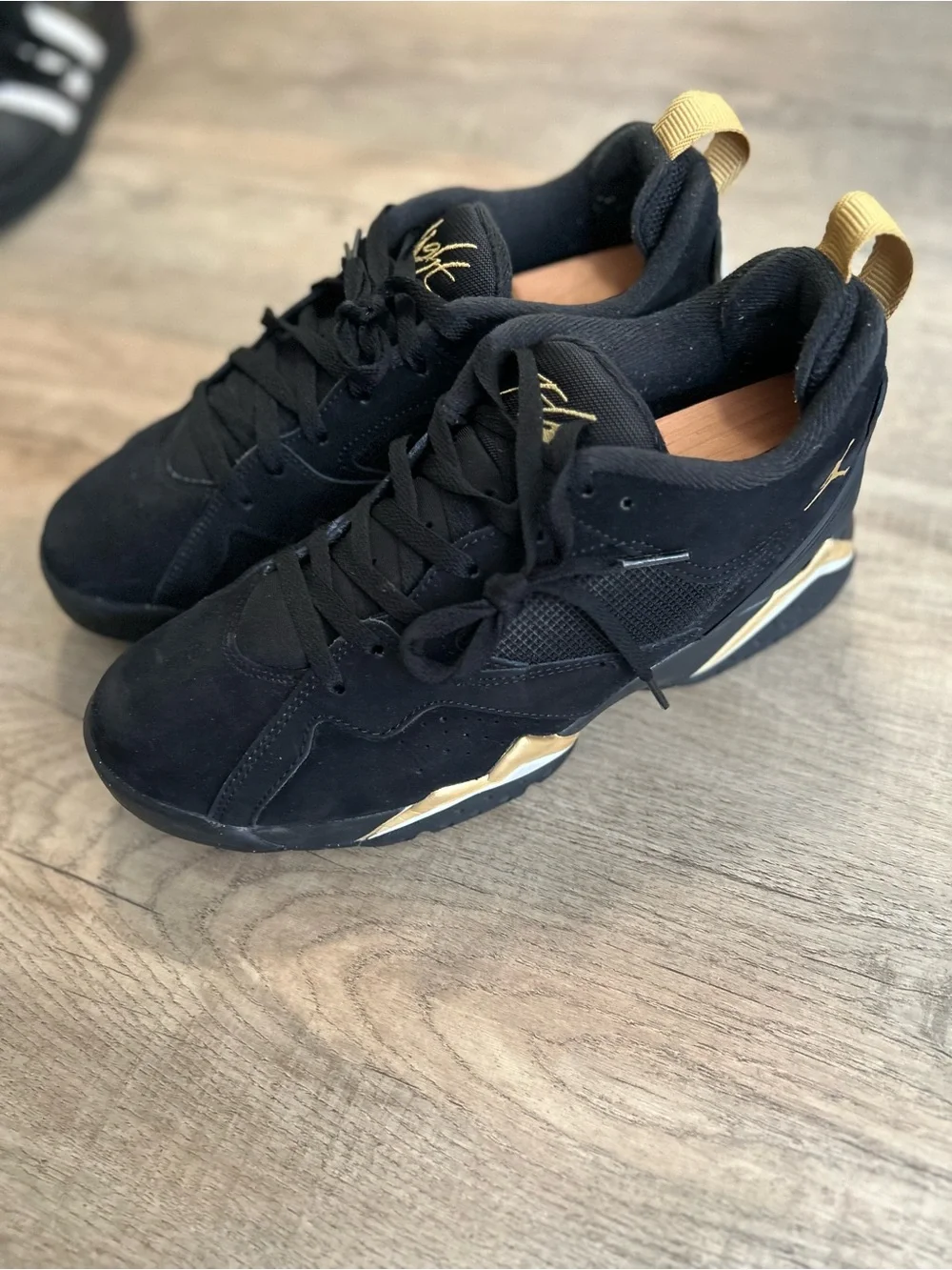 Nike Air Jordan 7 Retro Black Gold Men’s Basketball Shoes – Size 9